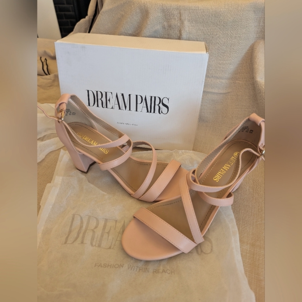 Dream Paris Light Pink Heels s:8.5